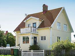 4 Star Holiday Home in Havstenssund