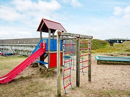 4 Person Holiday Home on a Holiday Park