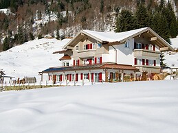 2 in Alpenrosle Modern Retreat