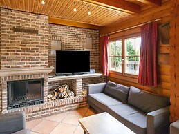 Spacious Chalet Surrounded by Nature in Durbuy