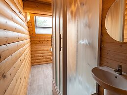 Spacious Chalet Surrounded by Nature in Durbuy