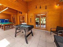 Spacious Chalet Surrounded by Nature in Durbuy
