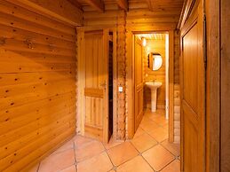 Spacious Chalet Surrounded by Nature in Durbuy