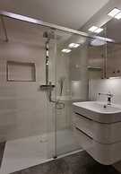 Kommodig Utkiek Modern Retreat