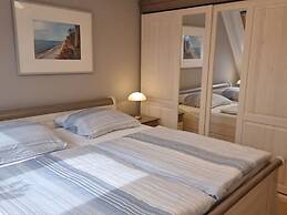 Kommodig Utkiek Modern Retreat