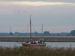 Kommodig Utkiek Modern Retreat