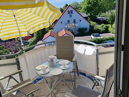 Kommodig Utkiek Modern Retreat