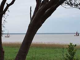 Kommodig Utkiek Modern Retreat