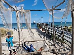 Kommodig Utkiek Modern Retreat