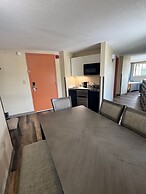 Grand Smokies Resort Lodge