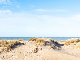Apartment Near Oostduinkerke Nature Reserve