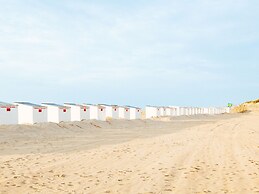 Apartment Near Oostduinkerke Nature Reserve