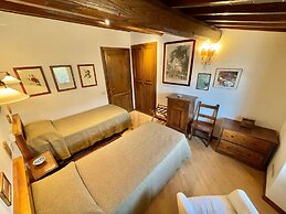 The Life of an Aristocrat on a Country Estate Stay in the Mansion Slee