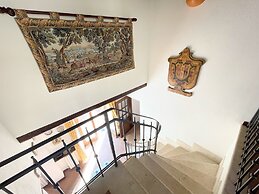 The Life of an Aristocrat on a Country Estate Stay in the Mansion Slee