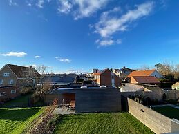 Cozy Apartment Near the Beach