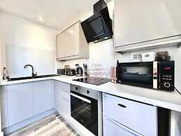 Remarkable 2-bed Apartment in Liverpool