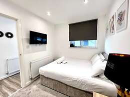 Remarkable 2-bed Apartment in Liverpool