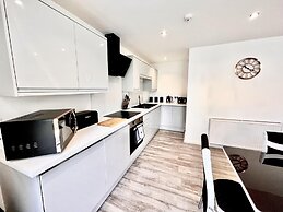 Captivating 2-bed Apartment in Liverpool