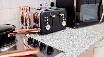 Captivating 2-bed Apartment in Liverpool