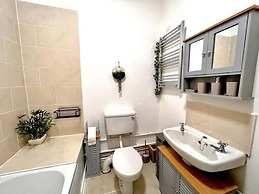 Lovely 2-bed Apartment in Liverpool