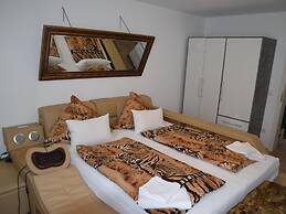 Apartment With Waterbed