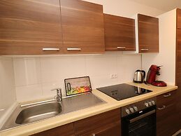 Apartment With Waterbed