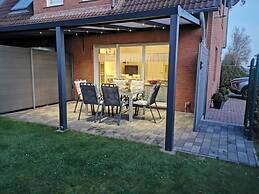 Dinkla 1 Comfortable Holiday Residence