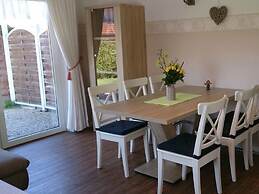 Dinkla 1 Comfortable Holiday Residence