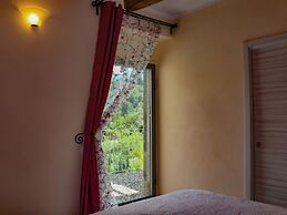 A Charming Stay in Casola in Lunigiana