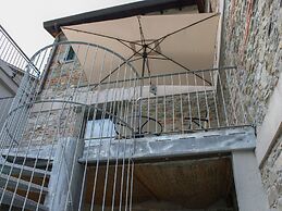 A Charming Stay in Casola in Lunigiana