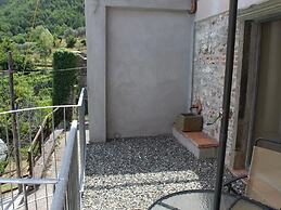 A Charming Stay in Casola in Lunigiana