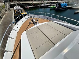 Exclusive Yacht With a Roof Terrace