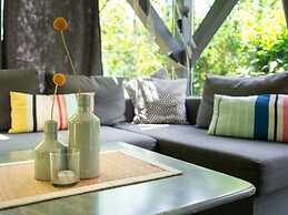 Romantic Apartment With Balcony