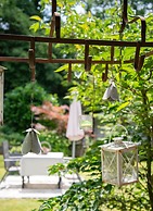 Romantic Apartment With Balcony