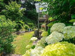 Romantic Apartment With Balcony
