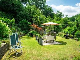 Romantic Apartment With Balcony