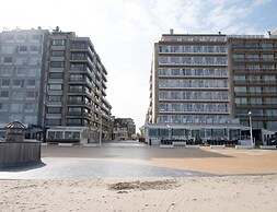 Apartment in Nieuwpoort With sea View