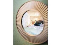 Woodland Modern Retreat