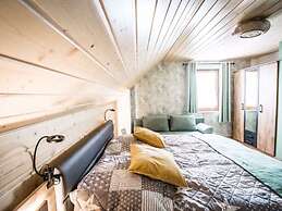 Woodland Modern Retreat