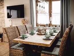 Woodland Modern Retreat