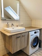 Woodland Modern Retreat