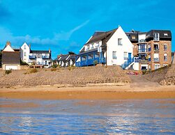 Seaside Retreat for Two in Tregastel