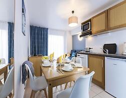 Seaside Retreat for Two in Tregastel