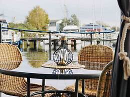 Ahoy Masal Modern Retreat