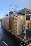 Ahoy Masal Modern Retreat