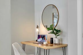 Hilton Hideaway by Avantstay Private Pool, Walk to Beach