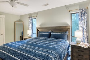 Hilton Hideaway by Avantstay Private Pool, Walk to Beach