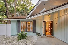 Hilton Hideaway by Avantstay Private Pool, Walk to Beach