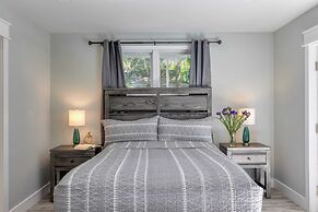 Hilton Hideaway by Avantstay Private Pool, Walk to Beach