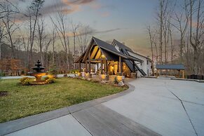 Take it to the Bank! by Avantstay New Pool + Hot Tub Sleeps 16